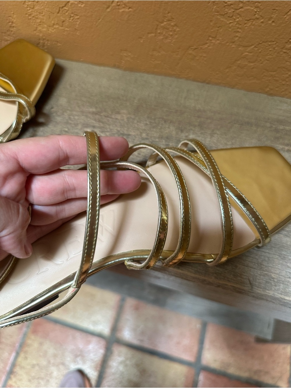 J.Crew New Cappy Strap Gold Sandals 9.5 NWOT - Picture 12 of 12